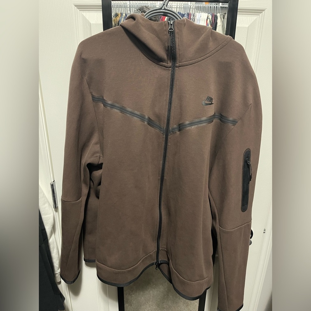 Nike TECH FLEECE Oak-Brown Full-Zip Hoodie